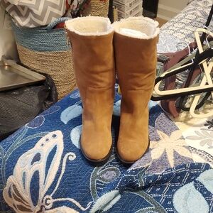 Bandolino Tan Winter Boots Suede Lining